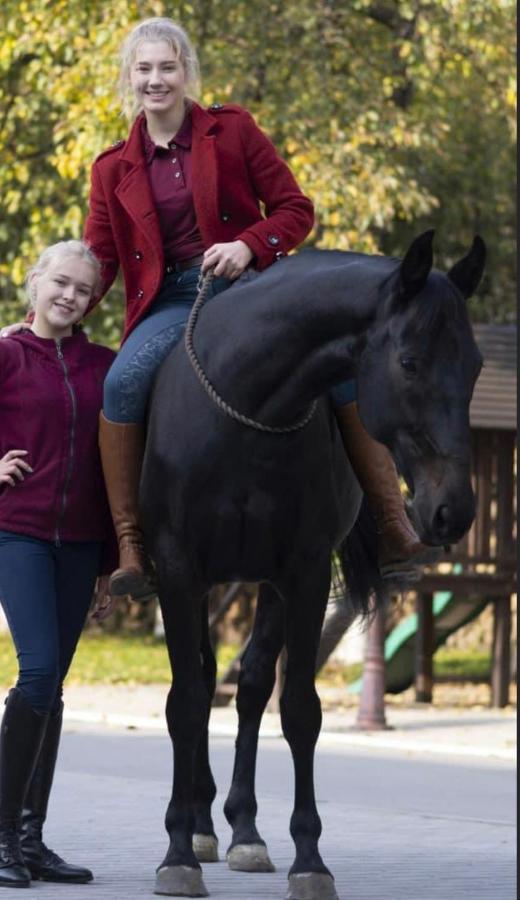 Tamerlan Khmelʼnytsʼkyy Buitenkant foto