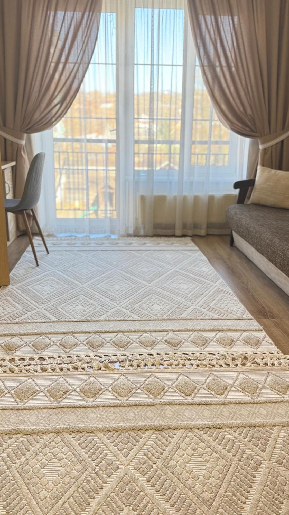 Tamerlan Khmelʼnytsʼkyy Buitenkant foto