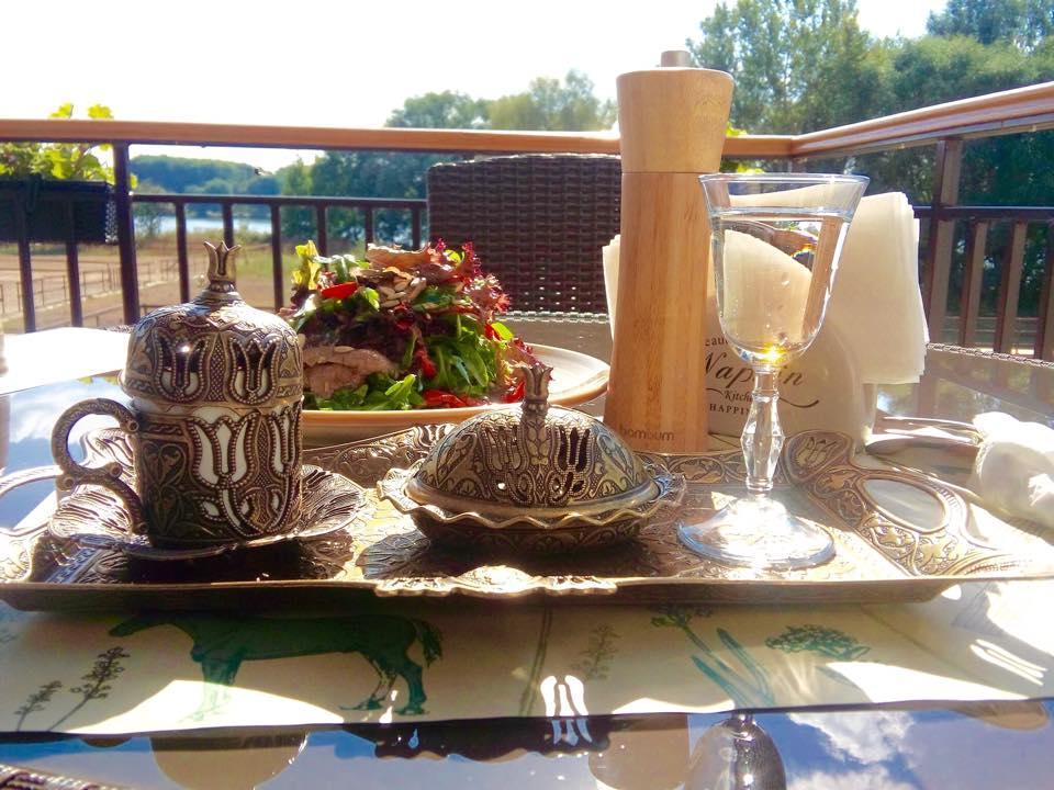Tamerlan Khmelʼnytsʼkyy Buitenkant foto